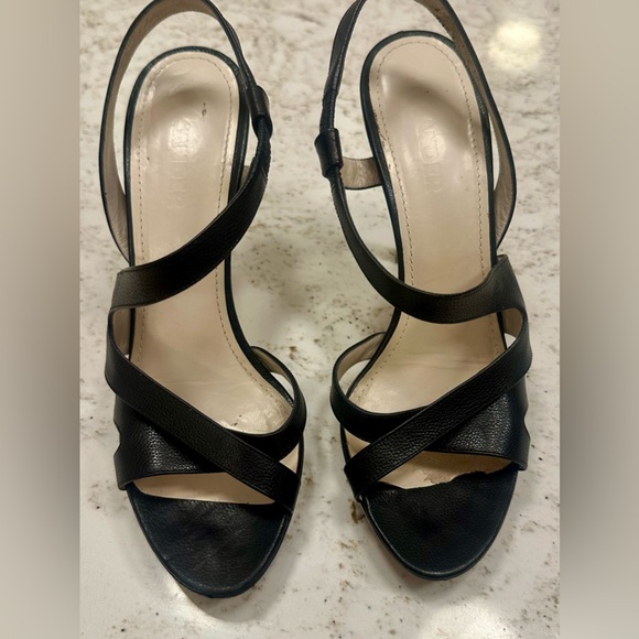 Jil Sander Elegant Black Strappy Sandals - Picture 4 of 10